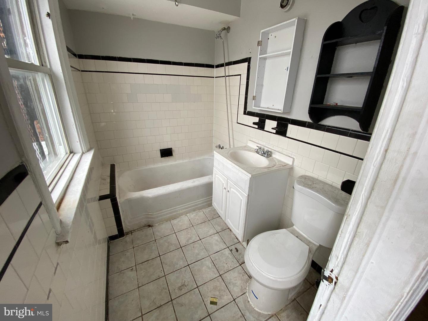 2110 N Charles St N Property Photo 63