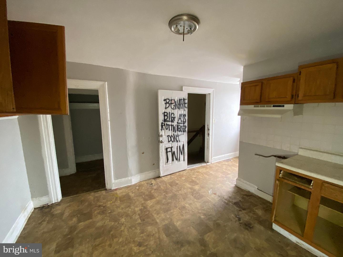 2110 N Charles St N Property Photo 73
