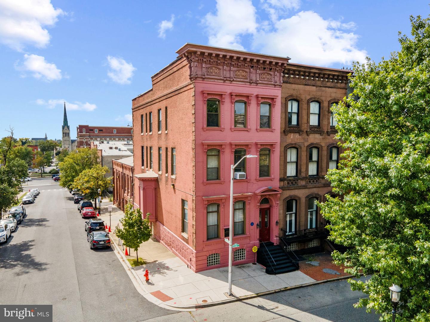 1300 & 1302 Eutaw Pl Property Photo 6