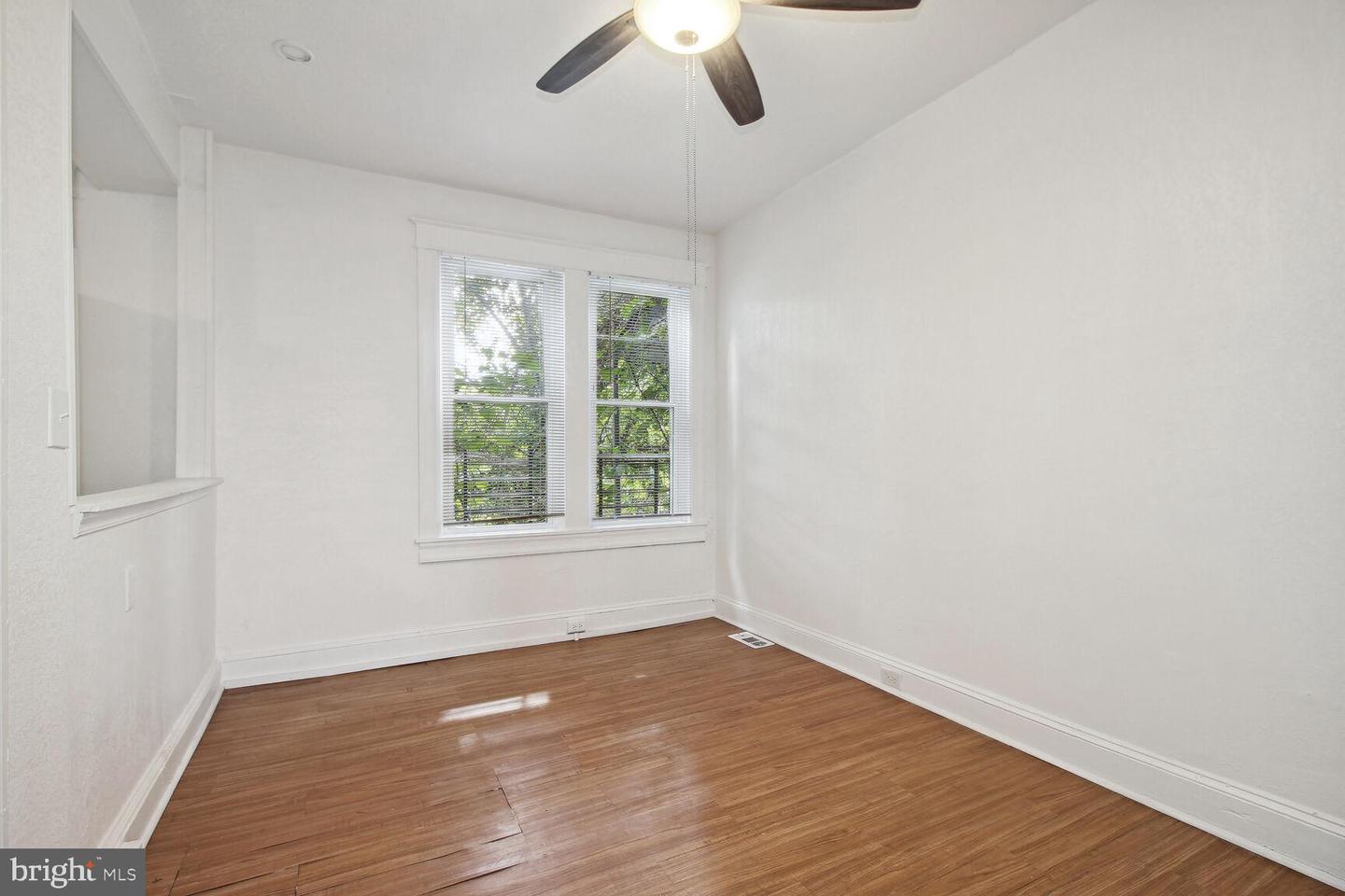 609 N Grantley St Property Photo 12