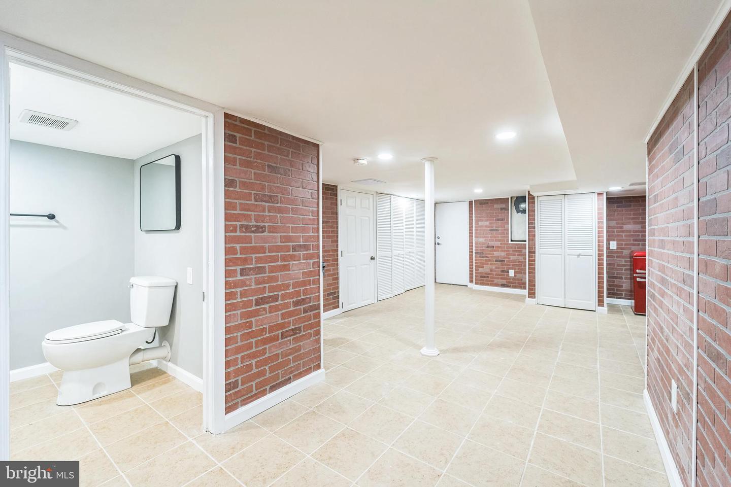 16 W Talbott Property Photo 11