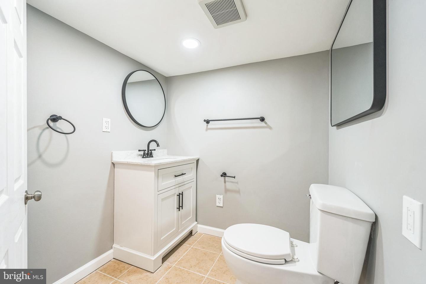 16 W Talbott Property Photo 12