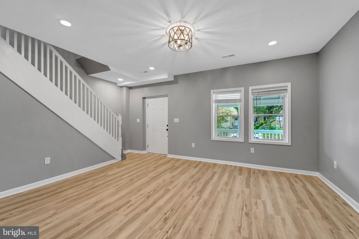 16 W Talbott Property Photo 22