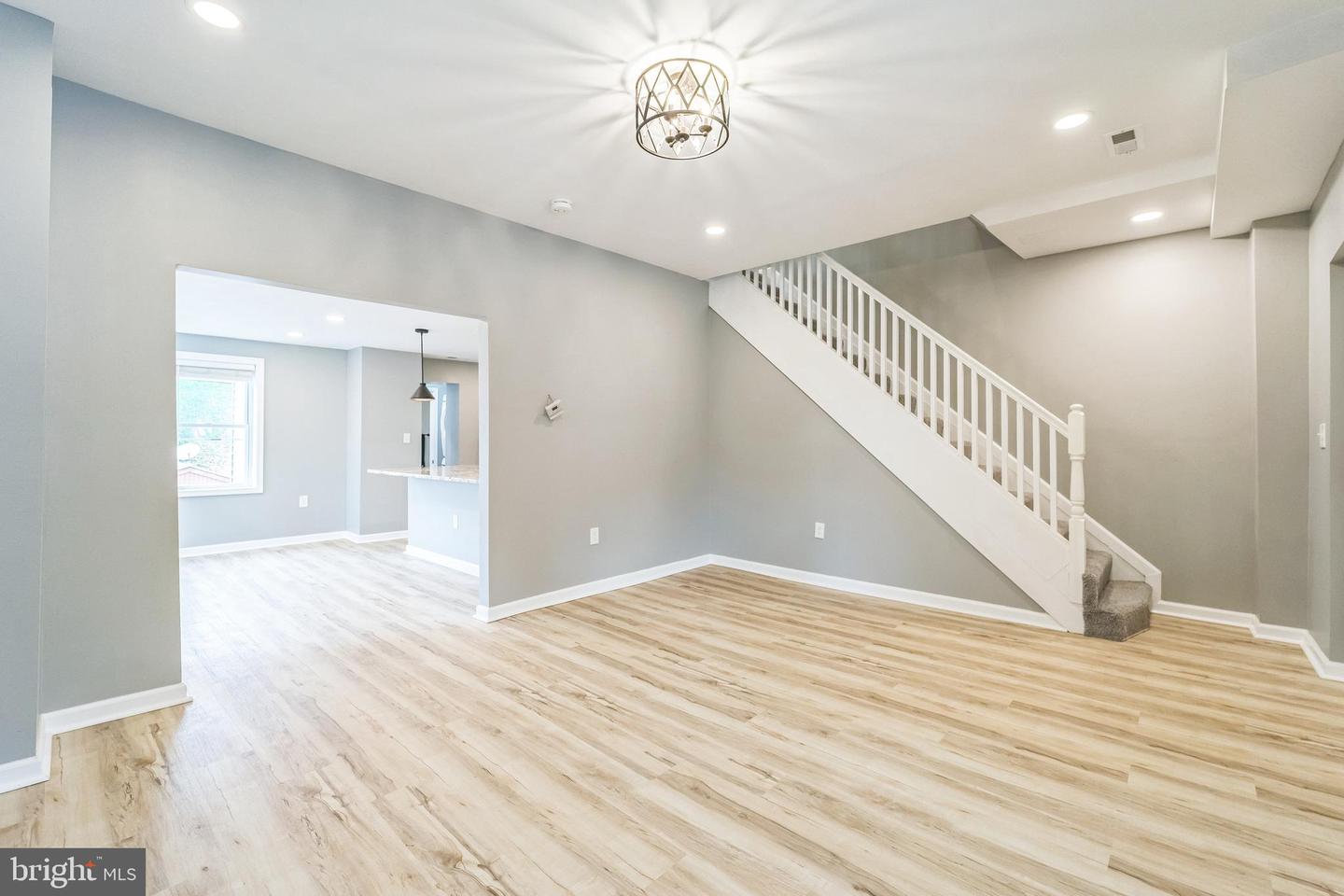 16 W Talbott Property Photo 23
