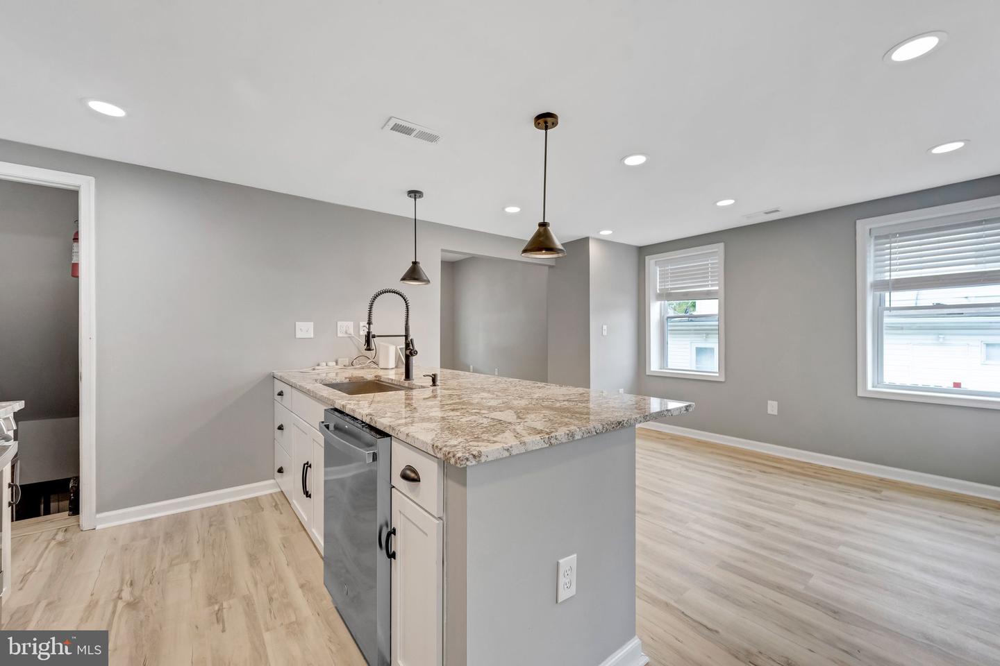 16 W Talbott Property Photo 32