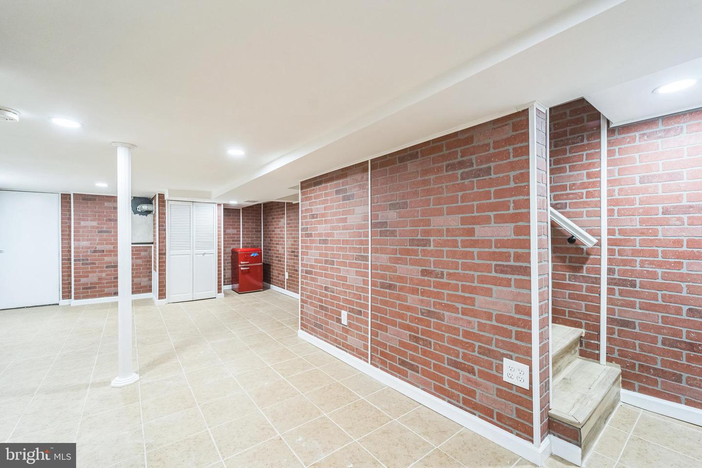 16 W Talbott Property Photo 41