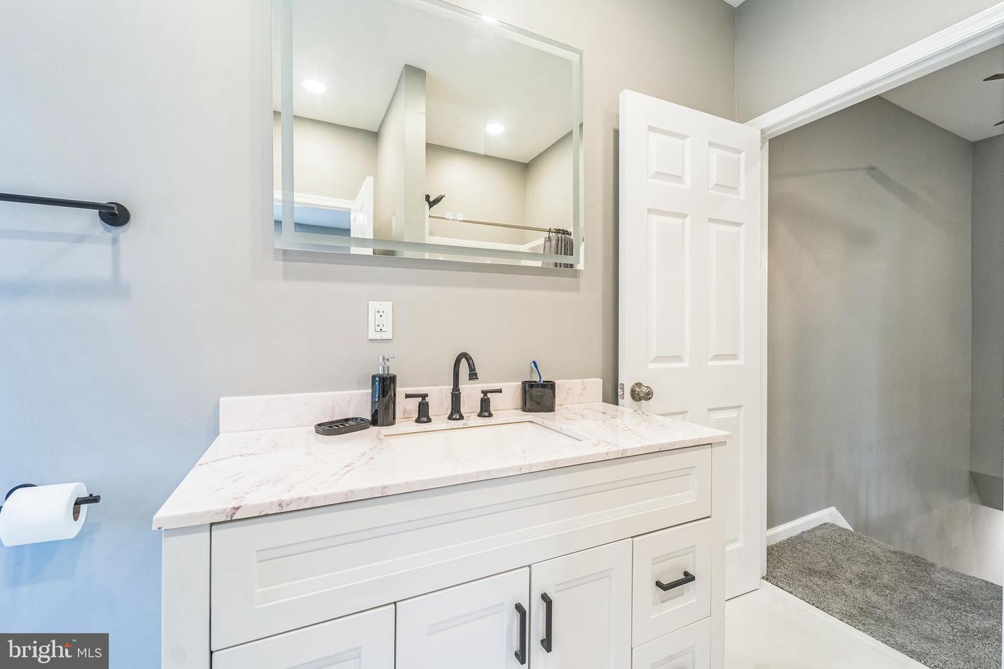 16 W Talbott Property Photo 46