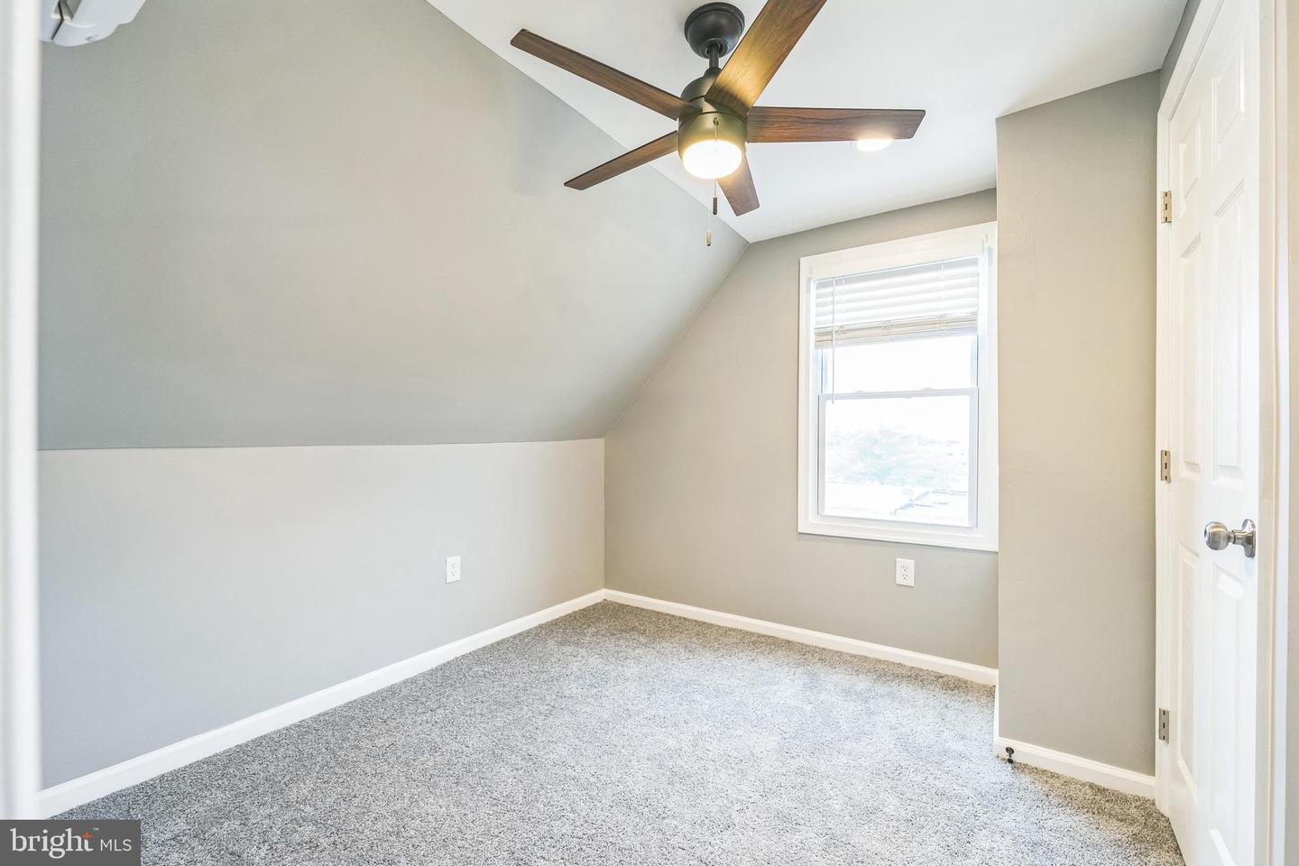 16 W Talbott Property Photo 47