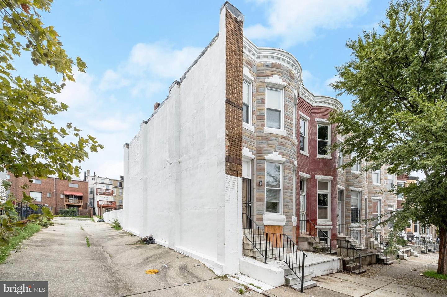 2333 Mcculloh St Property Photo 2