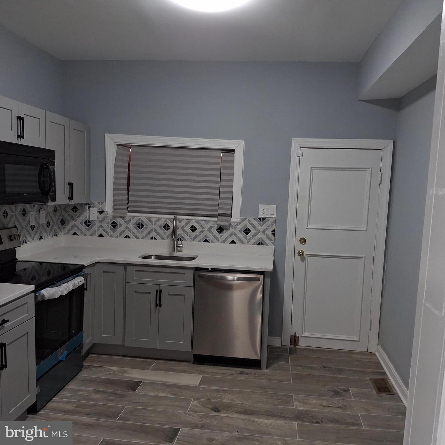 1403 Ramsay St Property Photo 27