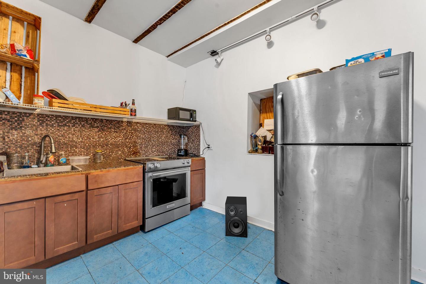 1500 W Baltimore St Property Photo 16