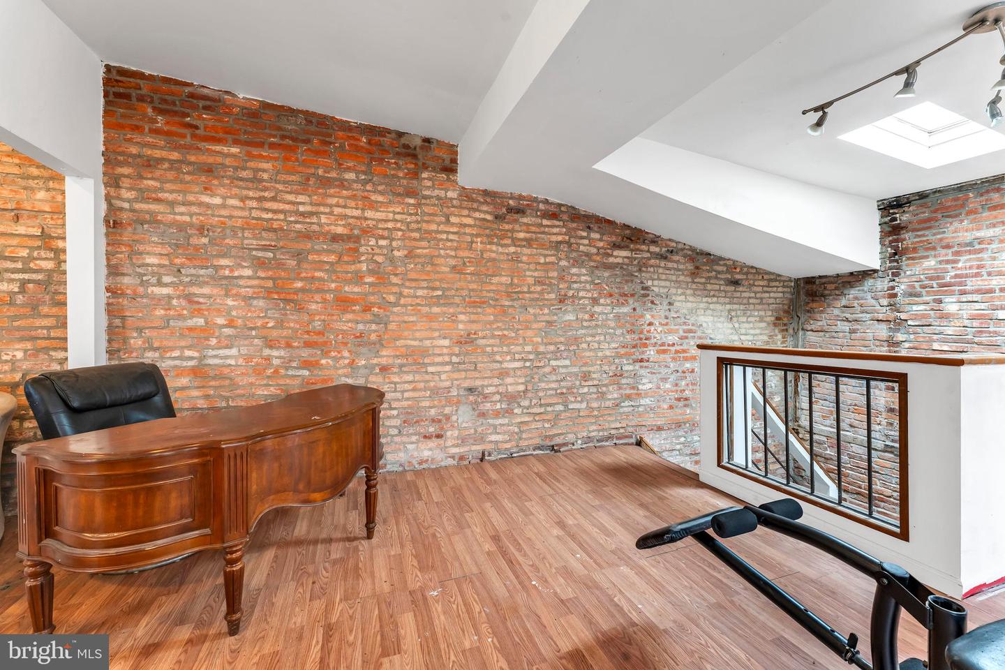 1500 W Baltimore St Property Photo 27