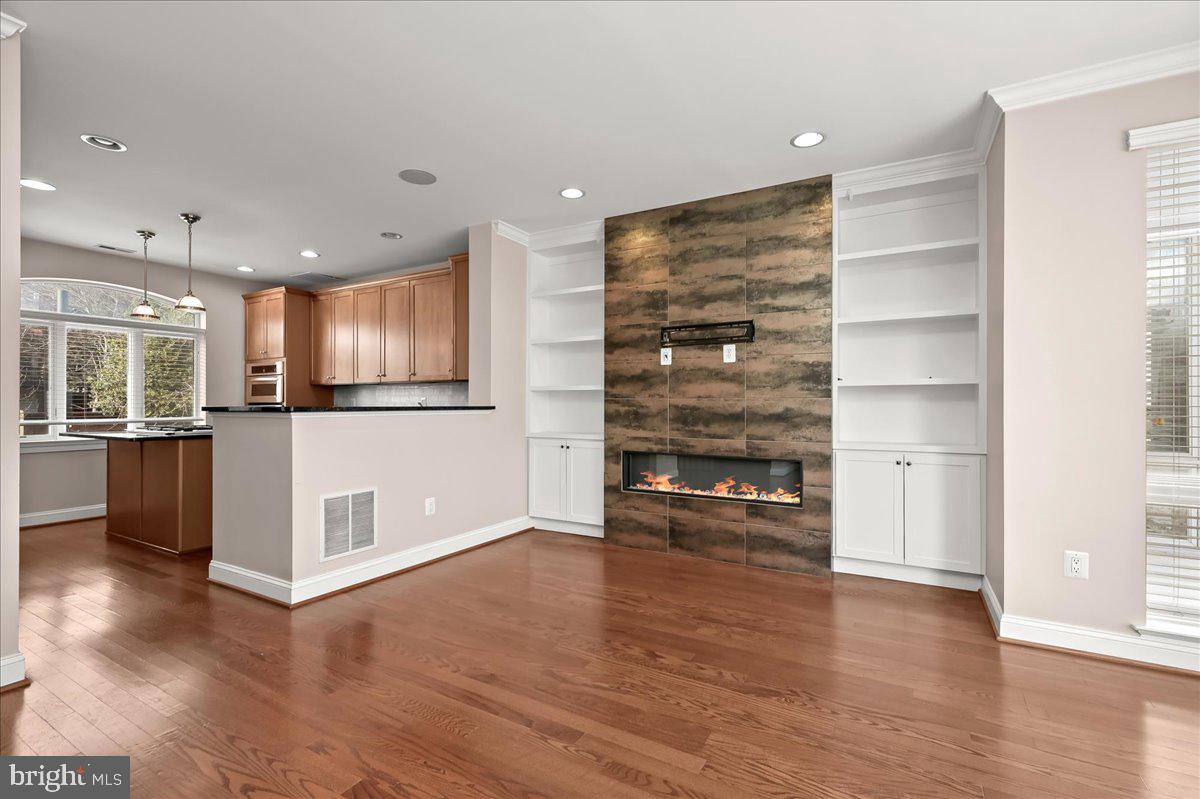 902 Valencia Ct #187 Property Photo 10