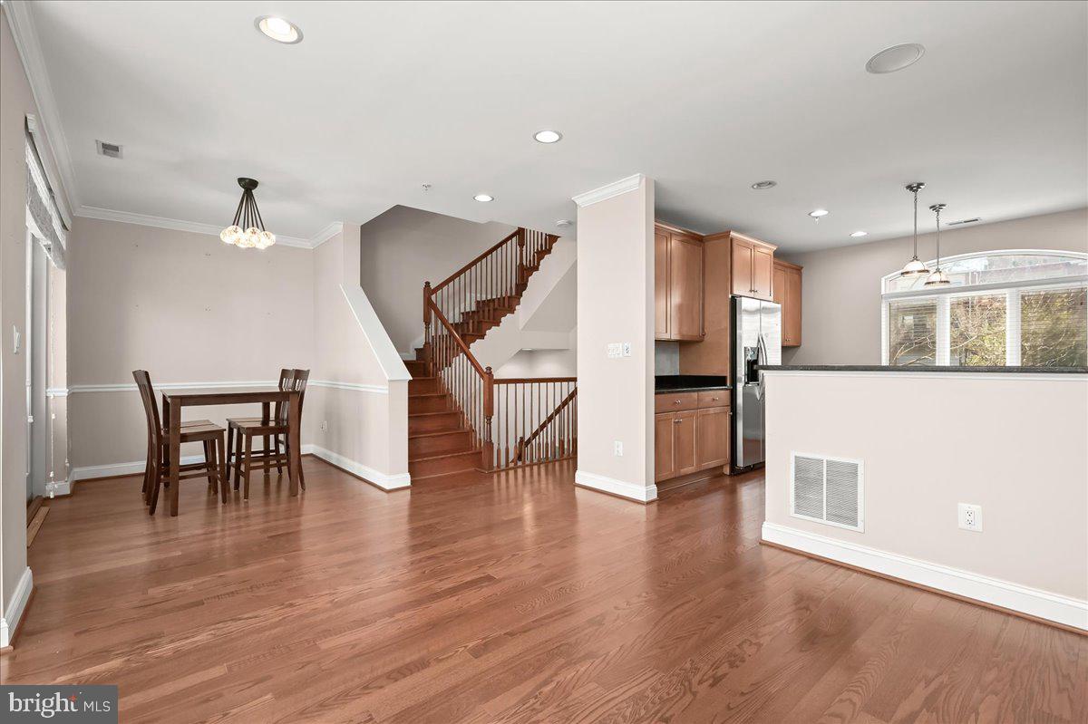 902 Valencia Ct #187 Property Photo 13