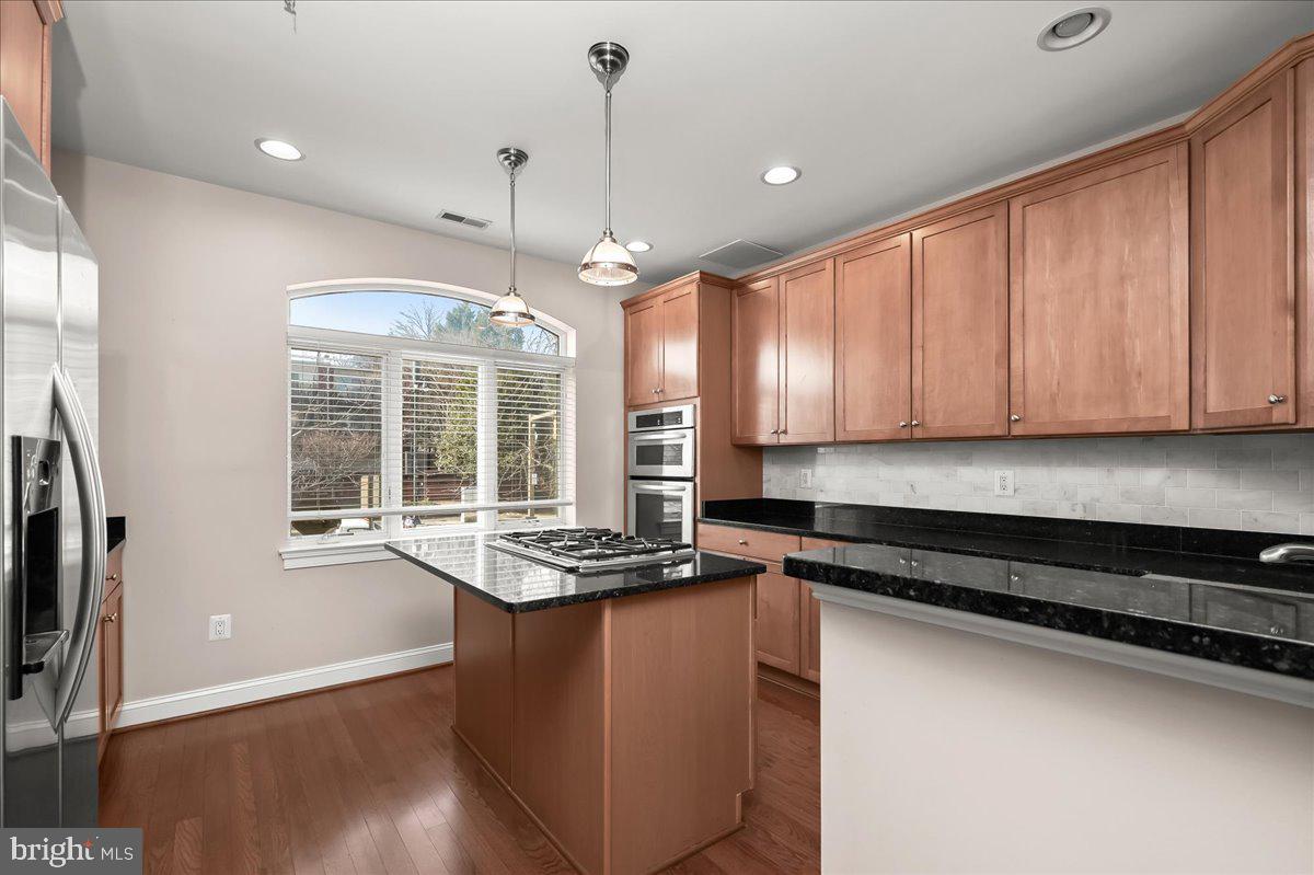 902 Valencia Ct #187 Property Photo 14