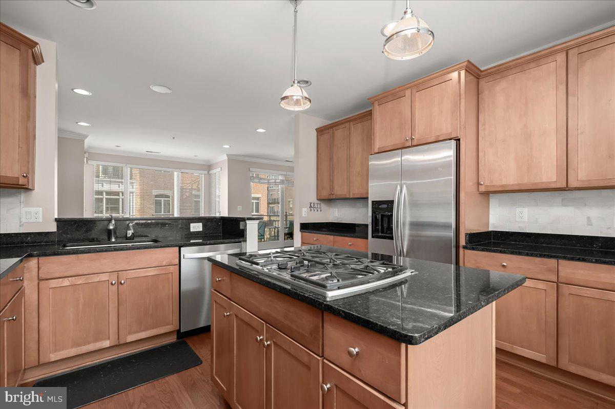902 Valencia Ct #187 Property Photo 16