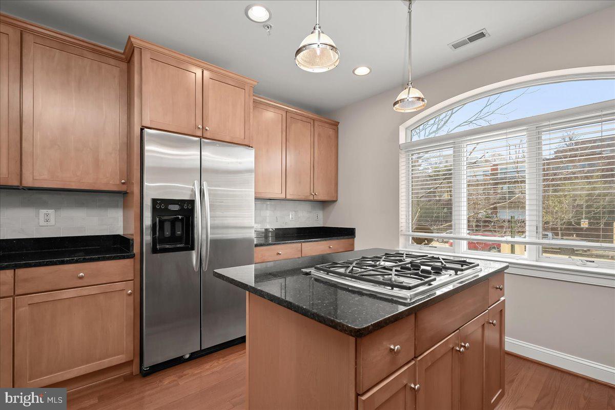 902 Valencia Ct #187 Property Photo 17