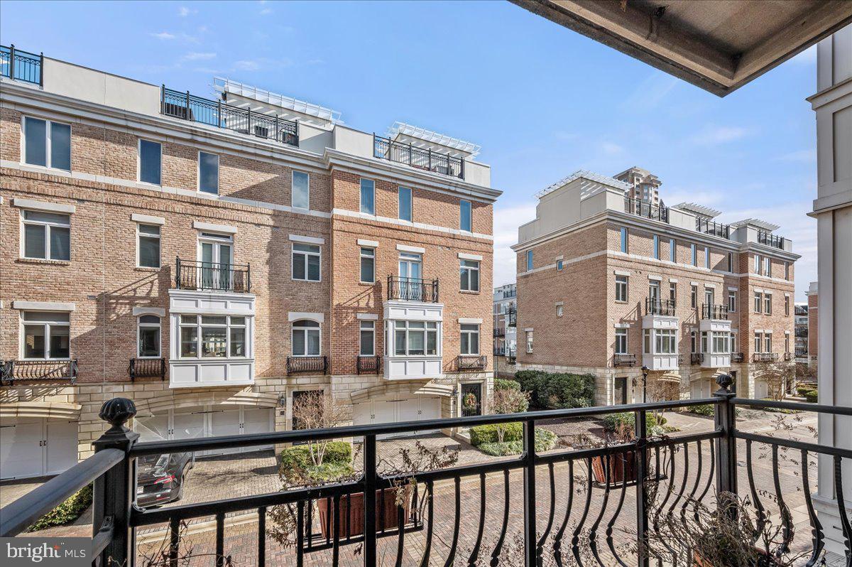 902 Valencia Ct #187 Property Photo 19
