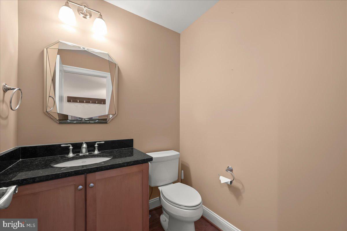 902 Valencia Ct #187 Property Photo 23