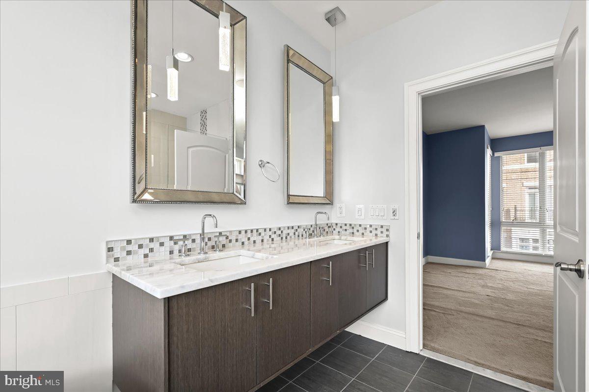 902 Valencia Ct #187 Property Photo 30