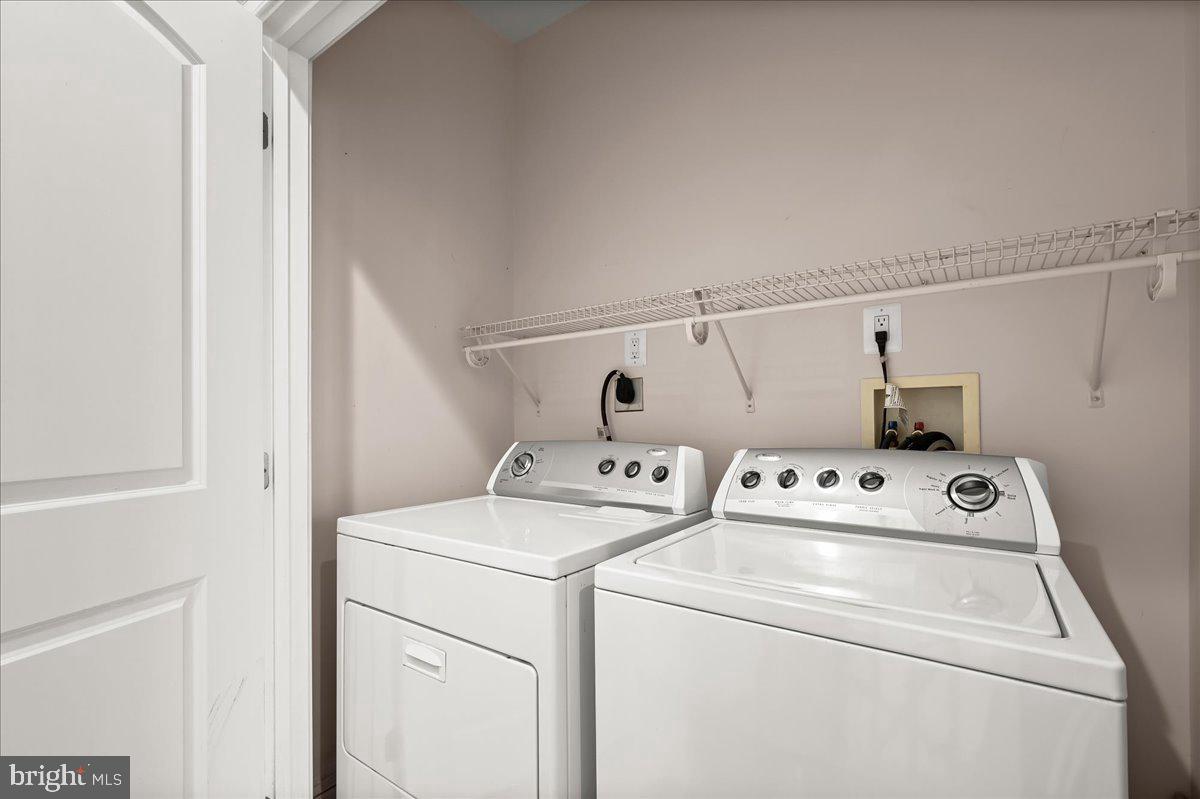 902 Valencia Ct #187 Property Photo 33