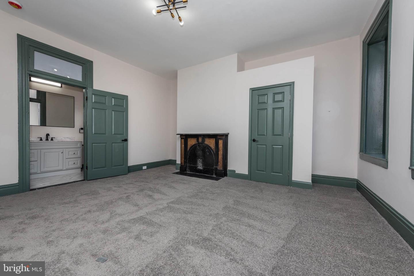 519 N Carrollton Ave Property Photo 16