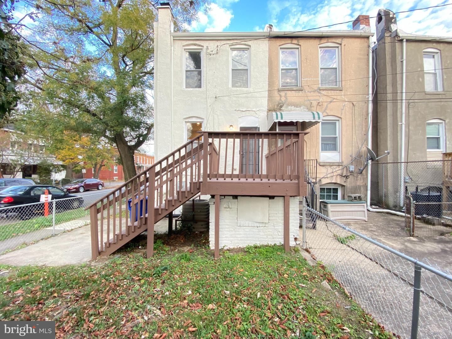 2118 N Rosedale St Property Photo 4