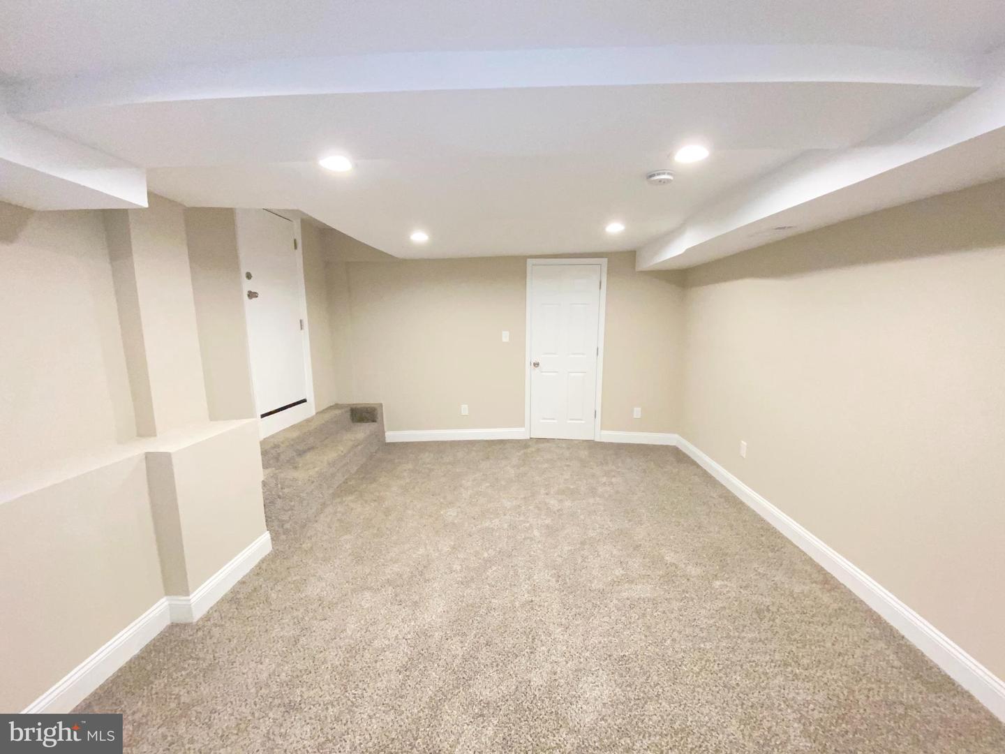 2118 N Rosedale St Property Photo 31