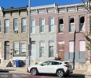 2032 E NORTH AVE Property Photo 1