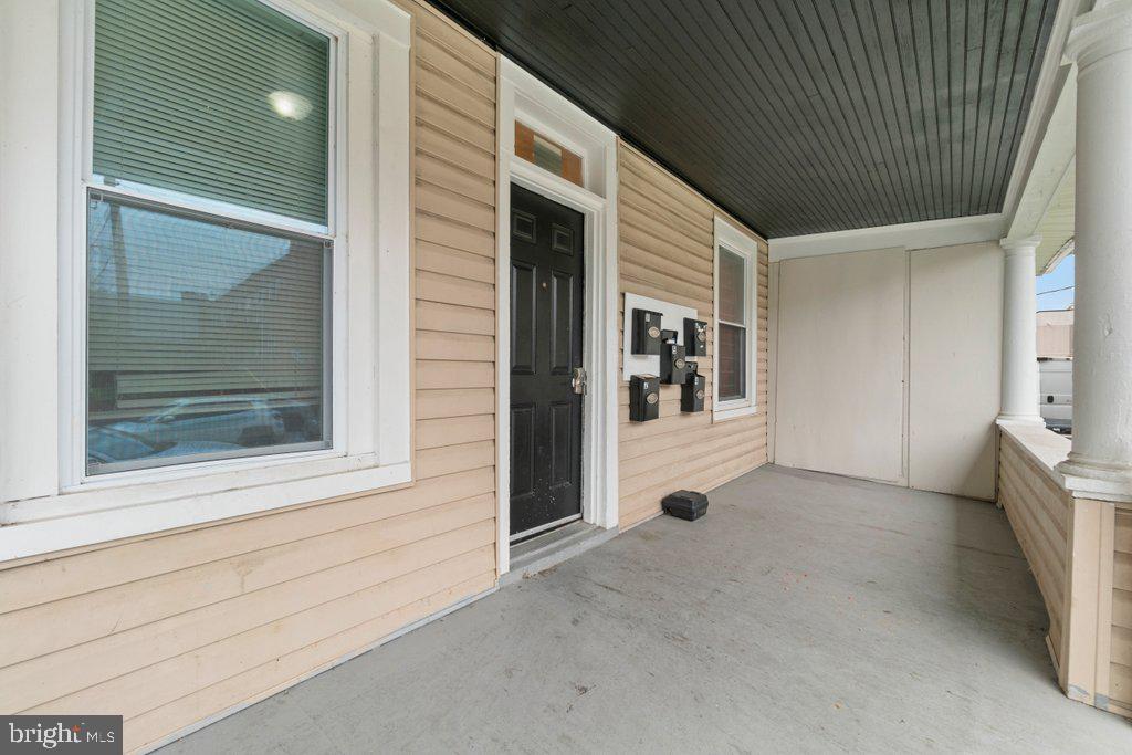 503 Radnor Ave Property Photo 3