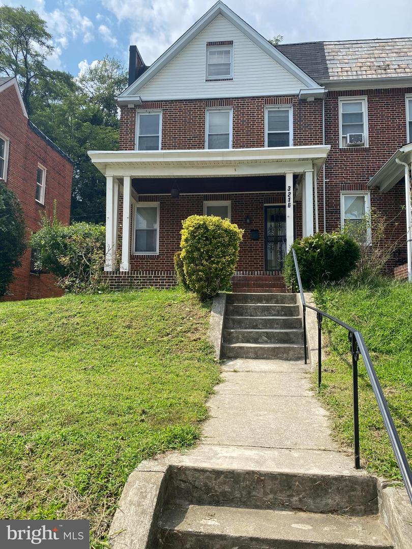 3216 Burleith Ave Property Photo 1