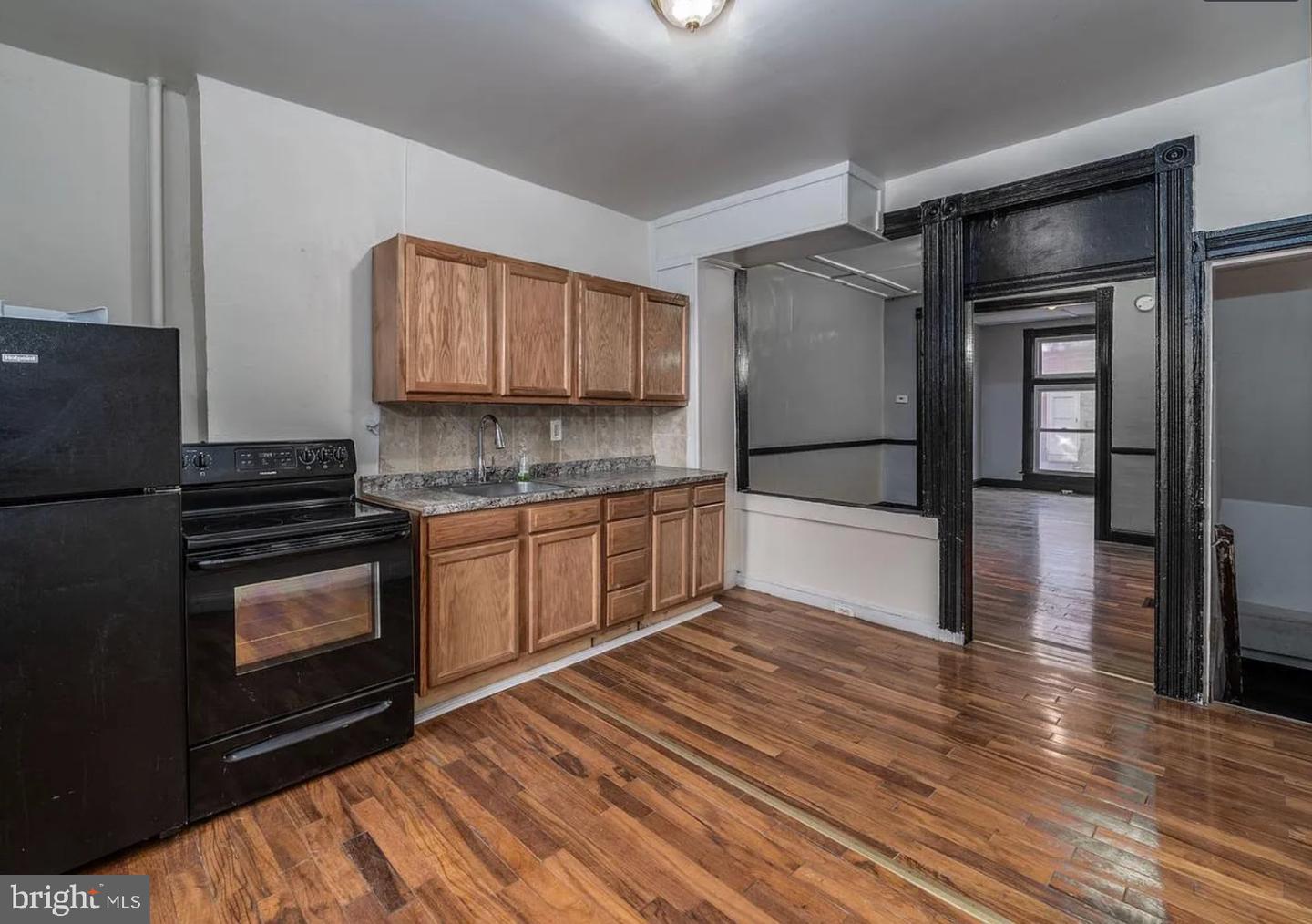 1336 Glyndon Ave Property Photo 3
