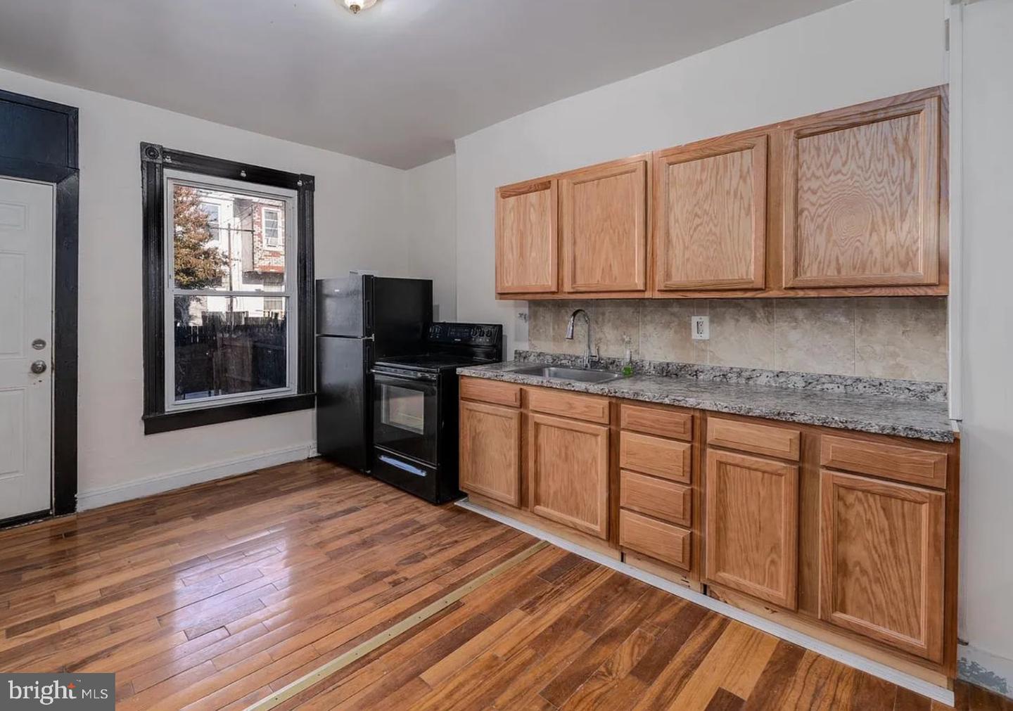 1336 Glyndon Ave Property Photo 4