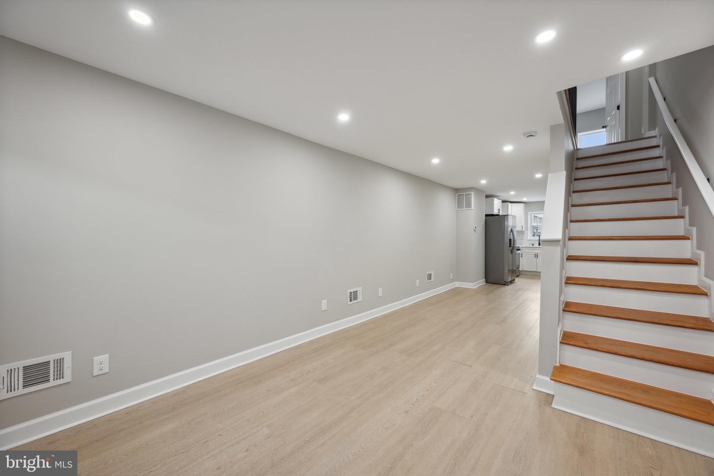 1155 Washington Blvd Property Photo 3