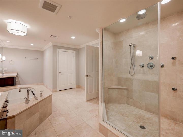 801 Key Hwy #323 Property Photo 18