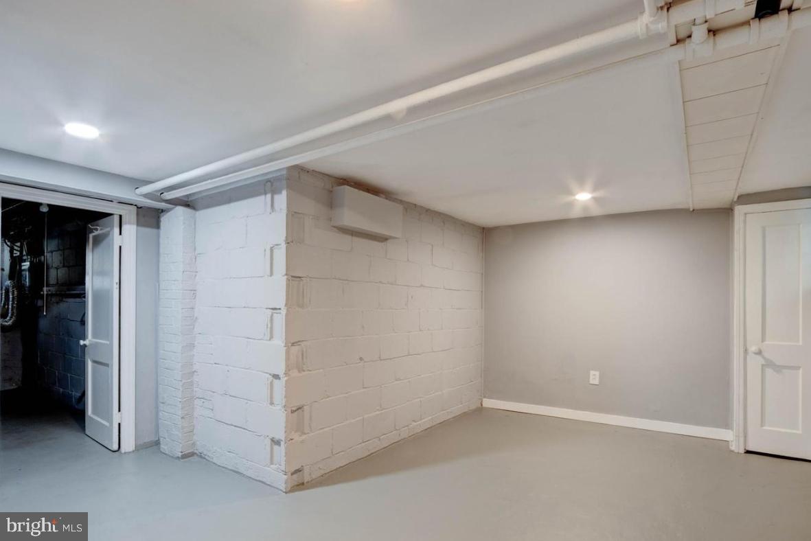 17 S Rosedale St Property Photo 18