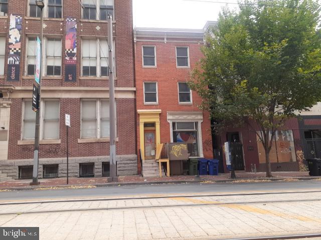 845 N Howard St Property Photo 1