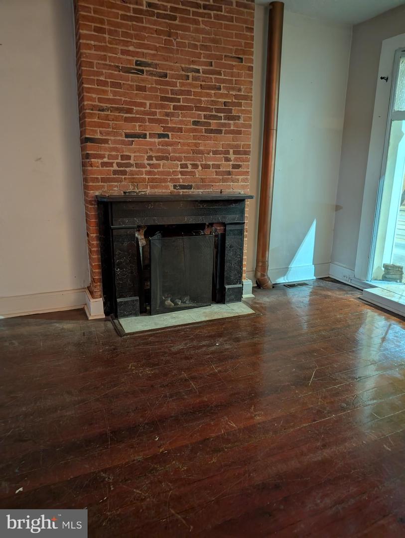 845 N Howard St Property Photo 10