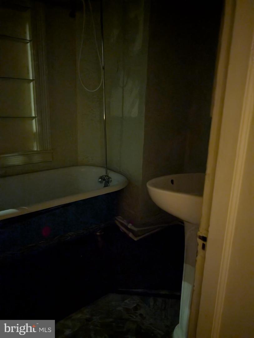845 N Howard St Property Photo 24