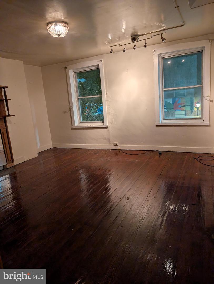 845 N Howard St Property Photo 25