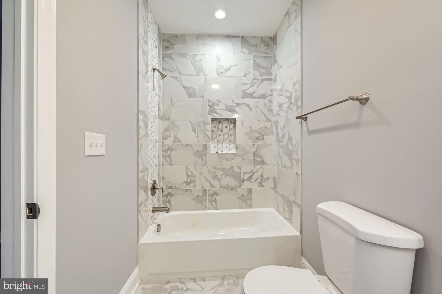 1532 N Patterson Park Ave Property Photo 18