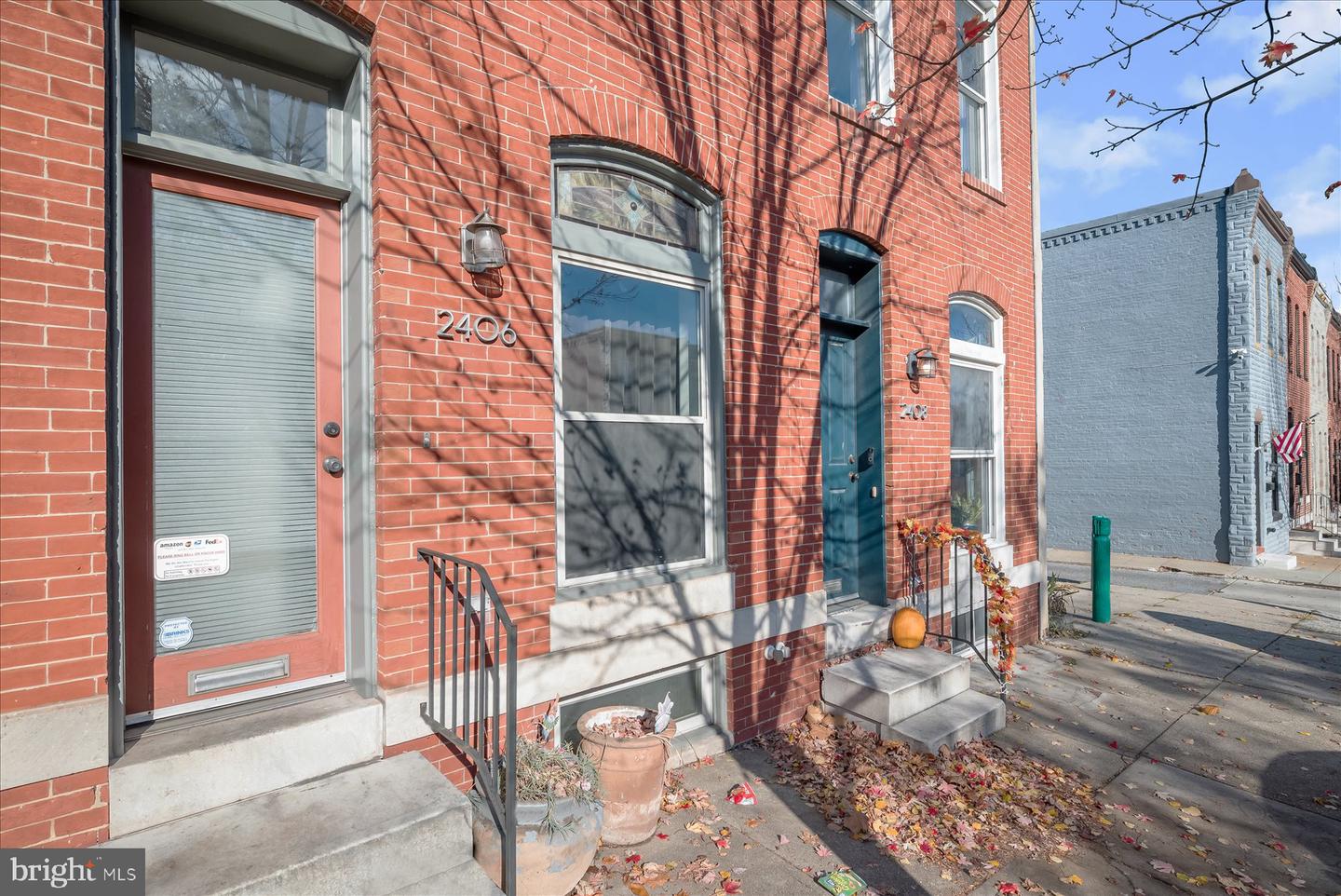 2406 E Fairmount Ave Property Photo 53