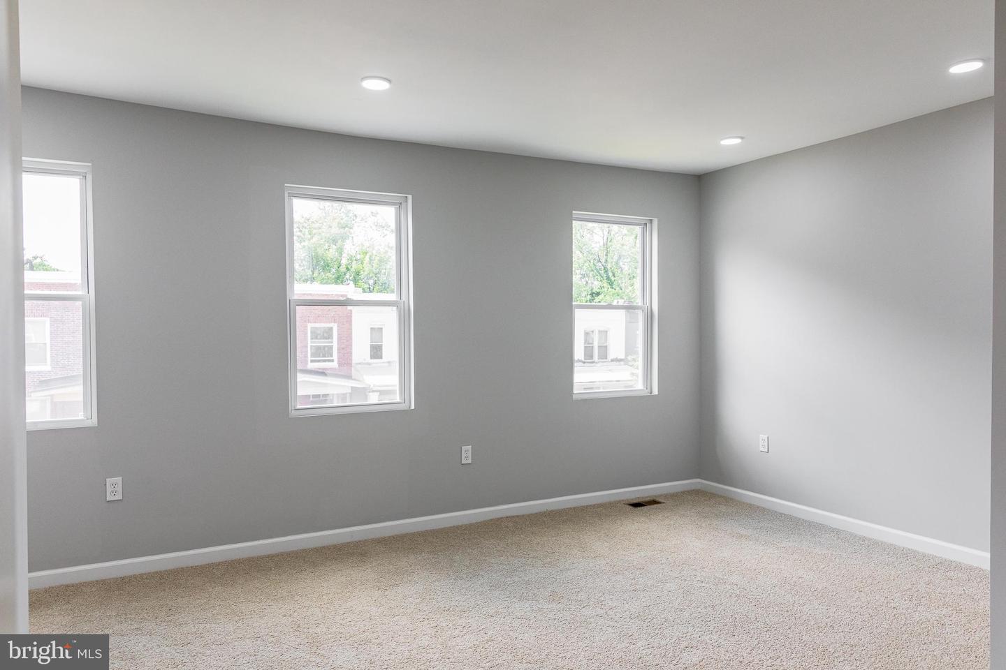 3021 Oakford Ave Property Photo 24