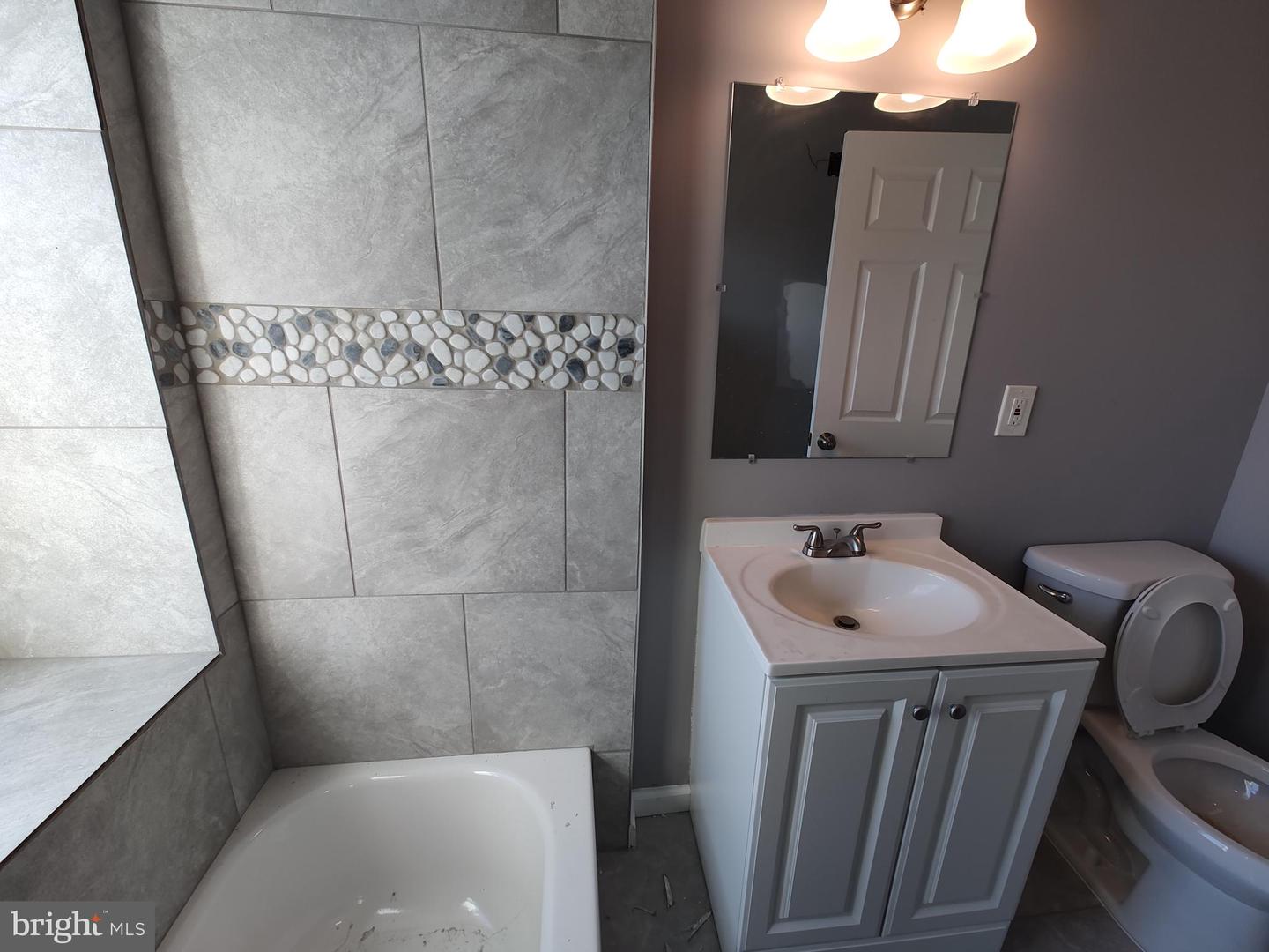339 Bloom St Property Photo 10