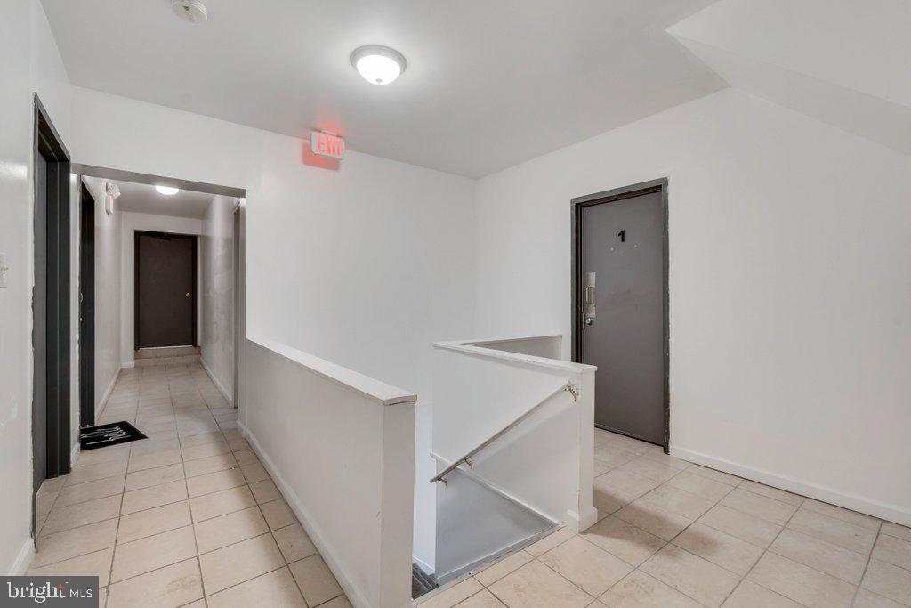 2516 N Charles St Property Photo 7