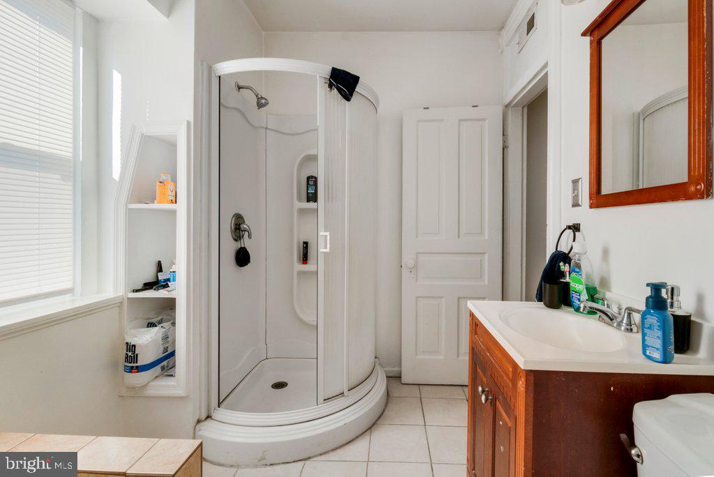 2516 N Charles St Property Photo 48