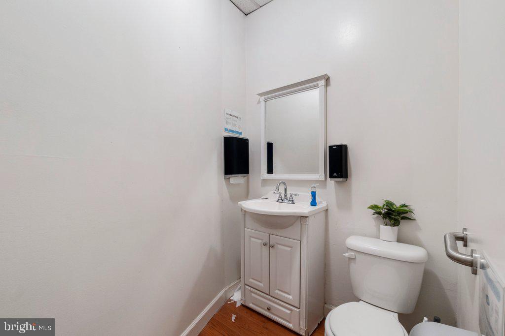 2516 N Charles St Property Photo 59