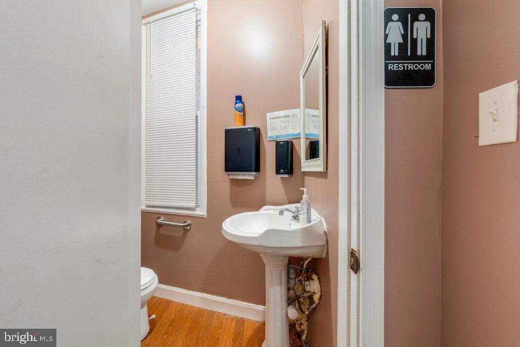 2516 N Charles St Property Photo 68