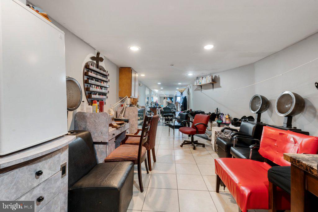 2516 N Charles St Property Photo 71