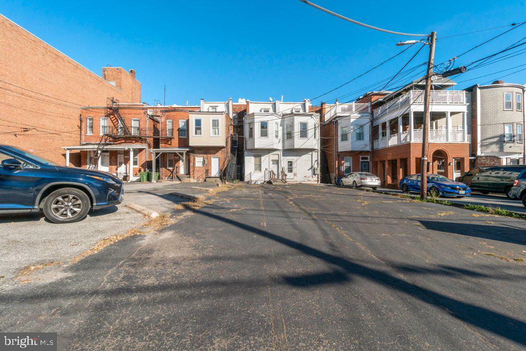 2516 N Charles St Property Photo 81